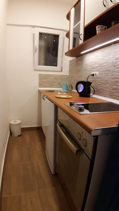 Azzurro Studio Apartment เบลเกรด ภายนอก รูปภาพ
