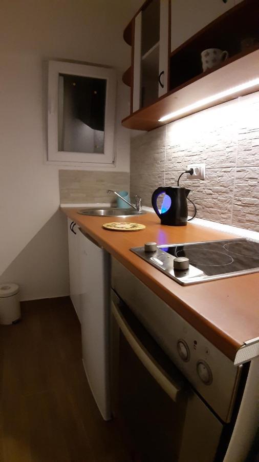 Azzurro Studio Apartment เบลเกรด ภายนอก รูปภาพ