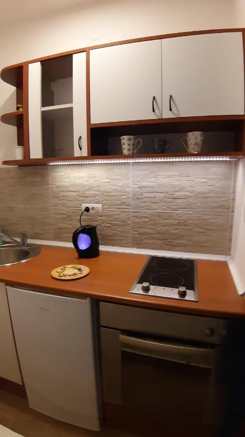 Azzurro Studio Apartment เบลเกรด ภายนอก รูปภาพ