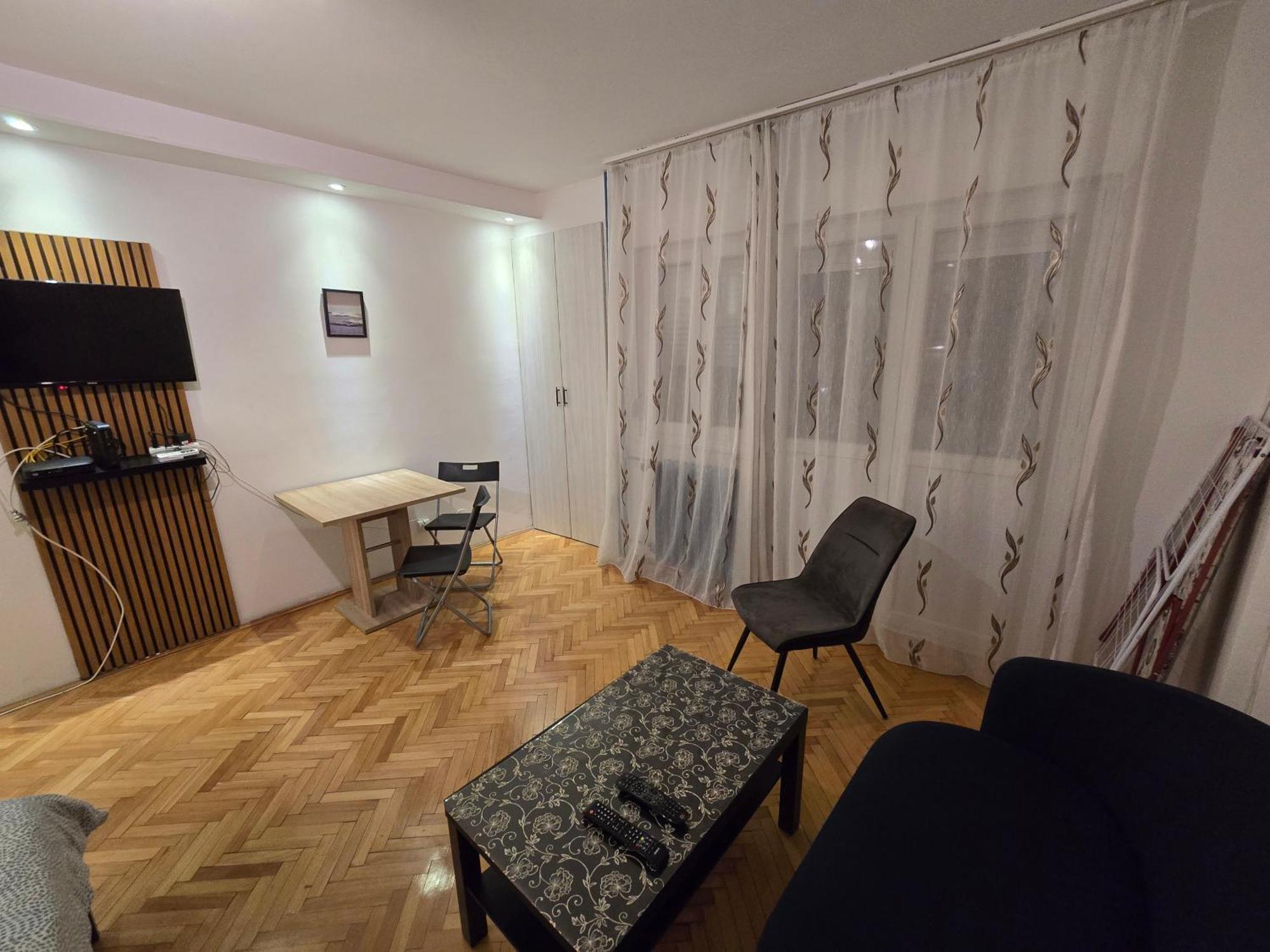 Azzurro Studio Apartment เบลเกรด ภายนอก รูปภาพ